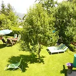 Haus Thea 아파트